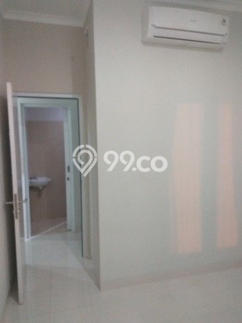 Disewakan! Rumah 2 Kamar Tidur &
2 Kamar Mandi di Gading Serpong, Tangerang Disewakan! Rumah 2 Kamar Tidur &
2 Kamar Mandi di Gading Serpong, Tangerang