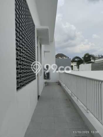 Ready to Use! Premium House LT 300m2 Desain Modern di Gading Serpong Pondok Hijau Golf Ready to Use! Premium House LT 300m2 Desain Modern di Gading Serpong Pondok Hijau Golf