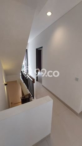 Rumah Modern Minimalis 3 KT Siap Huni di BSD Rumah Modern Minimalis 3 KT Siap Huni di BSD