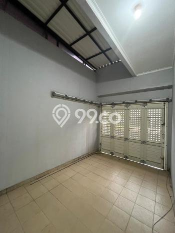 Disewakan! Rumah 3 Kamar Tidur &
2 Kamar Mandi di Gading Serpong, Tangerang Disewakan! Rumah 3 Kamar Tidur &
2 Kamar Mandi di Gading Serpong, Tangerang