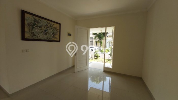Disewakan! Rumah 2 Kamar Tidur &
2 Kamar Mandi di Suvarna Sutera, Tangerang Disewakan! Rumah 2 Kamar Tidur &
2 Kamar Mandi di Suvarna Sutera, Tangerang