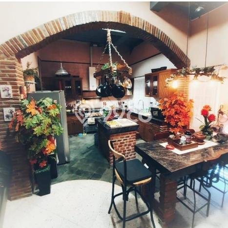 Rumah Eksklusif Siap Huni LT 264m2 di Karawaci, Tangerang Rumah Eksklusif Siap Huni LT 264m2 di Karawaci, Tangerang