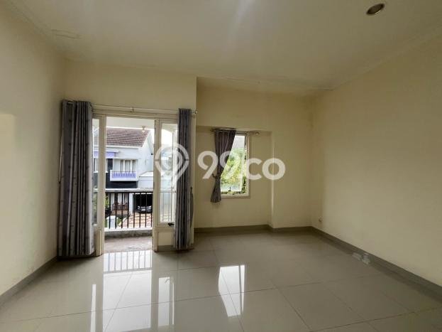 Disewakan! Rumah 3 Kamar Tidur &
2 Kamar Mandi di Gading Serpong, Tangerang Disewakan! Rumah 3 Kamar Tidur &
2 Kamar Mandi di Gading Serpong, Tangerang