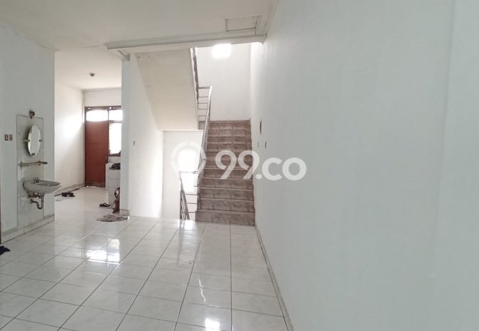 Ruko Disewa di Bandung dengan LB 300m2 Area Komersial Ramai Ruko Disewa di Bandung dengan LB 300m2 Area Komersial Ramai