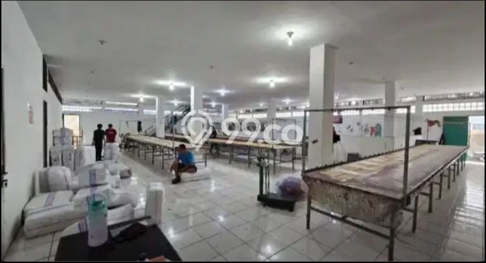 Pabrik Dijual di Jakarta Barat LT 1260m2 & LB 1164m2 Lokasi Terbaik! Pabrik Dijual di Jakarta Barat LT 1260m2 & LB 1164m2 Lokasi Terbaik!