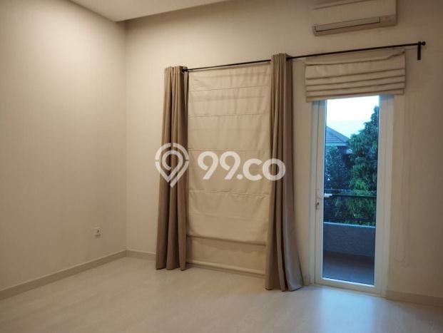 Hunian Elit LB 450m2 Siap Pakai Desain Elegan di Alam Sutera, Tangerang Hunian Elit LB 450m2 Siap Pakai Desain Elegan di Alam Sutera, Tangerang