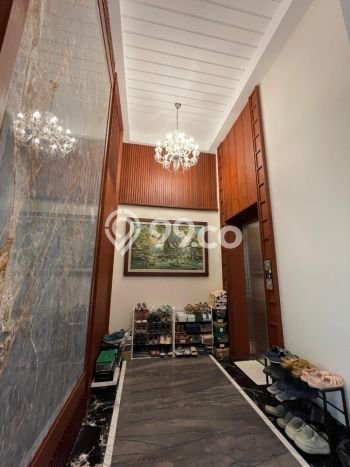 Rumah Elit LB 1200m2 Siap Huni Desain Elegan di Pantai Mutiara, Jakarta Utara Rumah Elit LB 1200m2 Siap Huni Desain Elegan di Pantai Mutiara, Jakarta Utara