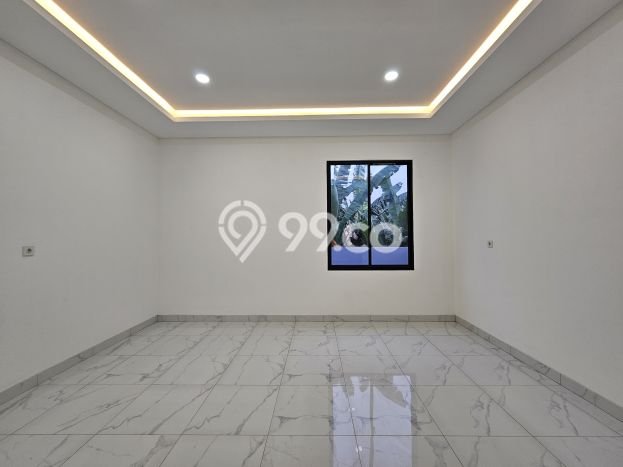 Rumah Luas Asri 4 KT Siap Pakai di Meruya Jakarta Barat Rumah Luas Asri 4 KT Siap Pakai di Meruya Jakarta Barat