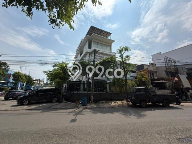 Unit Ruko Dijual di Jakarta Utara LT 350m2 & LB 800m2 Unit Ruko Dijual di Jakarta Utara LT 350m2 & LB 800m2