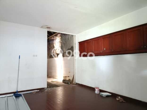 Rumah Elit Modern Tanpa Renovasi di Mega Kuningan Jakarta Selatan Rumah Elit Modern Tanpa Renovasi di Mega Kuningan Jakarta Selatan