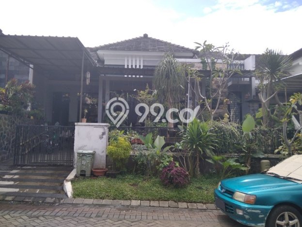 PENAWARAN TERBAIK! Rumah Strategis di , Luas 170m2m² Bangunan 100m2m² PENAWARAN TERBAIK! Rumah Strategis di , Luas 170m2m² Bangunan 100m2m²