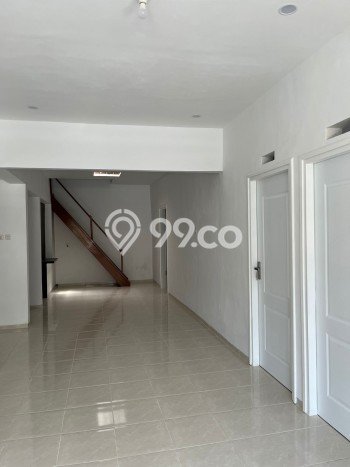 Rumah Lingkungan Asri di Tidar, Malang, LT 135m² LB 130m² Rumah Lingkungan Asri di Tidar, Malang, LT 135m² LB 130m²