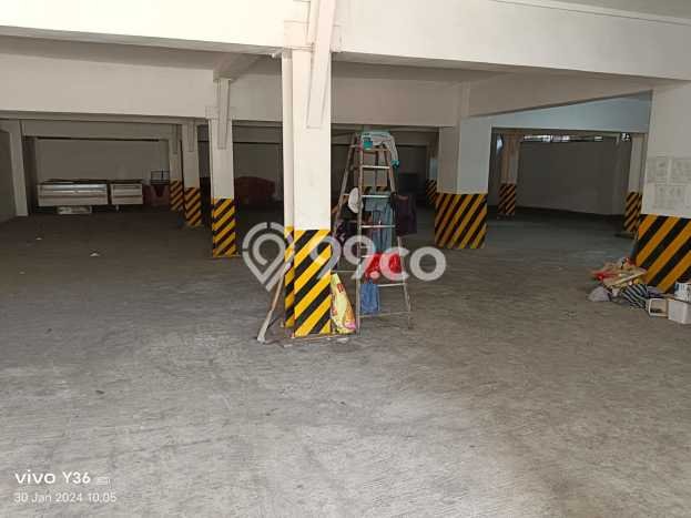 Disewakan Komersial di Klojen Malang LT 900m2, LB 700m2 Disewakan Komersial di Klojen Malang LT 900m2, LB 700m2