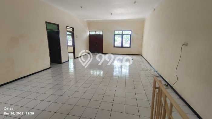 Ruko untuk disewa di Blimbing punya LT 170m2 & LB 240m2 harga sewa kompetitif Ruko untuk disewa di Blimbing punya LT 170m2 & LB 240m2 harga sewa kompetitif