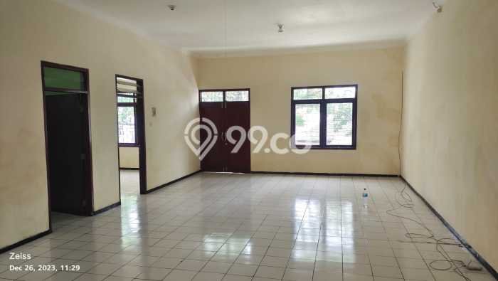 Ruko untuk disewa di Blimbing punya LT 170m2 & LB 240m2 harga sewa kompetitif Ruko untuk disewa di Blimbing punya LT 170m2 & LB 240m2 harga sewa kompetitif