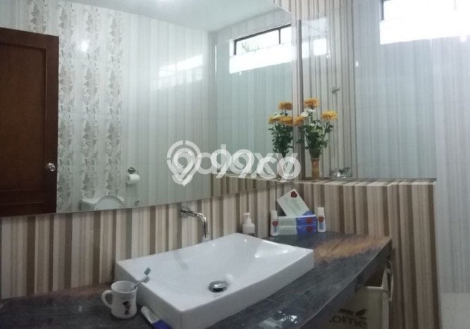 BEST CHOICE! Rumah kawasan , 5 KT, Dekat Sekolah, LT 500m2m² Bangunan 700m2m² BEST CHOICE! Rumah kawasan , 5 KT, Dekat Sekolah, LT 500m2m² Bangunan 700m2m²