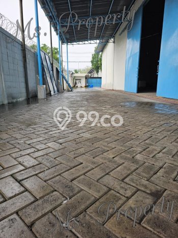 Gudang bagus disewakan di Krian Sidoarjo dengan LB 2000m2 harga sewa terbaik Gudang bagus disewakan di Krian Sidoarjo dengan LB 2000m2 harga sewa terbaik