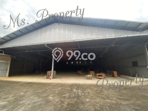 Gudang Dijual di Jepara LT 4661m2, LB 2800m2 untuk Investasi Gudang Dijual di Jepara LT 4661m2, LB 2800m2 untuk Investasi