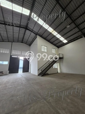 Unit Gudang Disewa Lokasi Gempol, Pasuruan Spesifikasi Luas Bangunan 675m2 Unit Gudang Disewa Lokasi Gempol, Pasuruan Spesifikasi Luas Bangunan 675m2