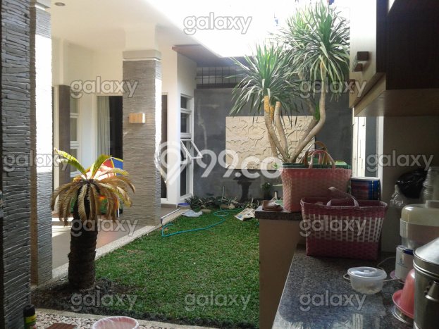 Rumah EXCLUSIVE di , Malang, LT 300m2m² Bangunan 450m2m² HARGA TERBAIK! Rumah EXCLUSIVE di , Malang, LT 300m2m² Bangunan 450m2m² HARGA TERBAIK!