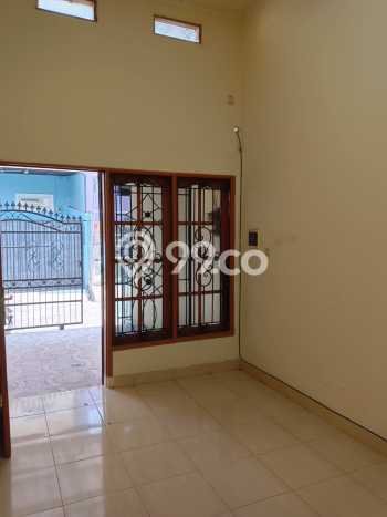 Rumah di Cipondoh, 2 KT, Pemandangan Kota, LT 60m² LB 60m² Rumah di Cipondoh, 2 KT, Pemandangan Kota, LT 60m² LB 60m²