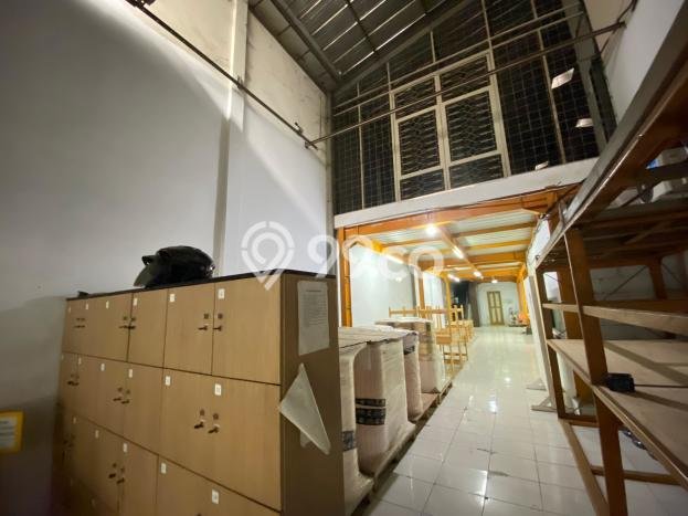 Gudang bagus disewakan di Setu Tangerang Selatan dengan LB 450m2 harga sewa terbaik Gudang bagus disewakan di Setu Tangerang Selatan dengan LB 450m2 harga sewa terbaik