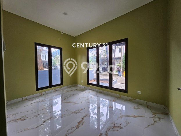 Jual Rumah Luas Megah Dengan View Eksklusif di Rempoa, Tangerang Jual Rumah Luas Megah Dengan View Eksklusif di Rempoa, Tangerang