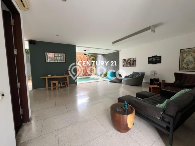 Rumah Luxury Modern Tanpa Renovasi di Lebak Bulus Jakarta Selatan Rumah Luxury Modern Tanpa Renovasi di Lebak Bulus Jakarta Selatan
