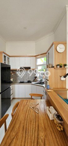 Hunian Eksklusif Siap Huni LT 120m2 di Ciputat, Tangerang Selatan Hunian Eksklusif Siap Huni LT 120m2 di Ciputat, Tangerang Selatan