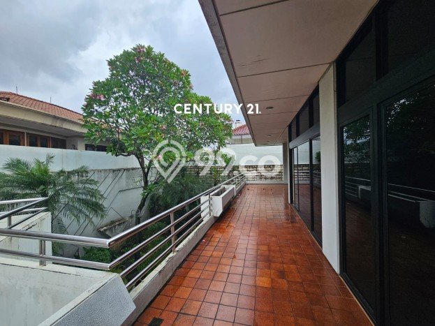 Ready to Use! Luxury House LT 900m2 Desain Modern di Pondok Indah Ready to Use! Luxury House LT 900m2 Desain Modern di Pondok Indah