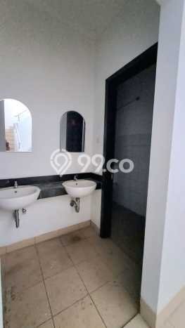 Unit Kantor Dijual di Bandung LT 651m2 & LB 721m2 Unit Kantor Dijual di Bandung LT 651m2 & LB 721m2