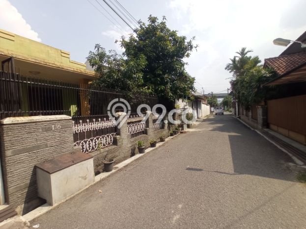 HUNIAN PILIHAN! Rumah di , Luas 306m2m² LB 290m2m² HUNIAN PILIHAN! Rumah di , Luas 306m2m² LB 290m2m²