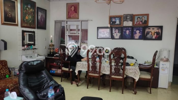 Kesempatan Memiliki Properti di Pusat Kota Riau, Bandung - LT 629m2m² Kesempatan Memiliki Properti di Pusat Kota Riau, Bandung - LT 629m2m²