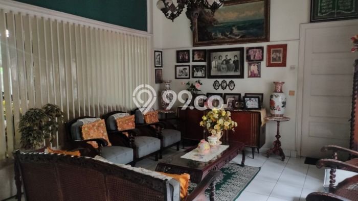 Kesempatan Memiliki Properti di Pusat Kota Riau, Bandung - LT 629m2m² Kesempatan Memiliki Properti di Pusat Kota Riau, Bandung - LT 629m2m²