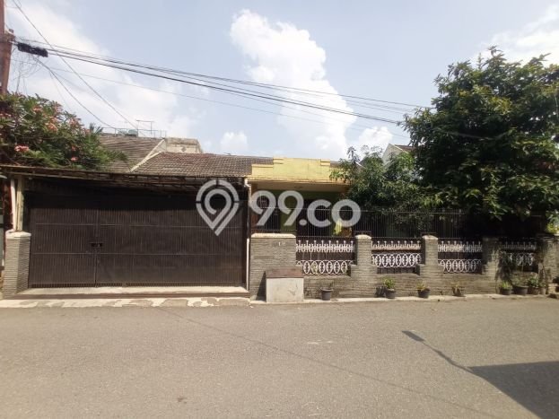 HUNIAN PILIHAN! Rumah di , Luas 306m2m² LB 290m2m² HUNIAN PILIHAN! Rumah di , Luas 306m2m² LB 290m2m²