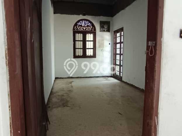 Ready to Use! Luxury House LT 1000m2 Desain Elegan di Dr Cipto Mangunkusomo Ready to Use! Luxury House LT 1000m2 Desain Elegan di Dr Cipto Mangunkusomo