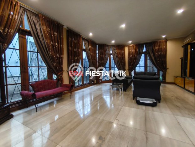Rumah Elit Modern Tanpa Renovasi di Kedoya Baru Jakarta Barat Rumah Elit Modern Tanpa Renovasi di Kedoya Baru Jakarta Barat