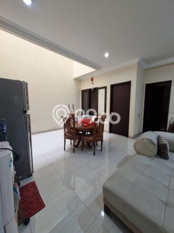Dijual Rumah Luas Elegan Dengan View Cantik di Permata Buana, Jakarta Barat Dijual Rumah Luas Elegan Dengan View Cantik di Permata Buana, Jakarta Barat