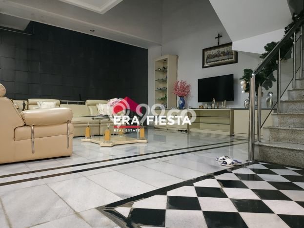 For Sale! Luxury House LT 240m2 Desain Elegan di Joglo For Sale! Luxury House LT 240m2 Desain Elegan di Joglo