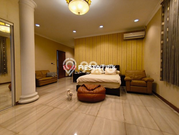 Rumah Elit Modern Tanpa Renovasi di Kedoya Baru Jakarta Barat Rumah Elit Modern Tanpa Renovasi di Kedoya Baru Jakarta Barat