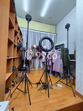 Ready to Use! Premium House LT 120m2 Desain Elegan di Pantai Indah Kapuk Ready to Use! Premium House LT 120m2 Desain Elegan di Pantai Indah Kapuk