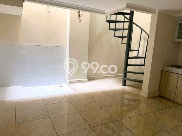 Rumah Luxury Modern Tanpa Renovasi di Meruya Jakarta Barat Rumah Luxury Modern Tanpa Renovasi di Meruya Jakarta Barat