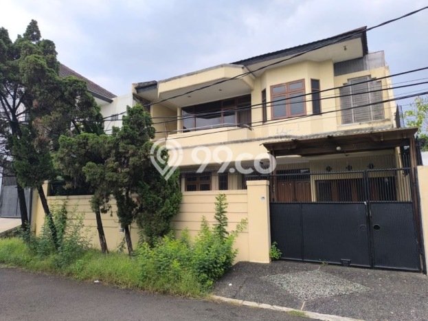 Ready to Use! Premium House LT 300m2 Desain Elegan di Joglo Ready to Use! Premium House LT 300m2 Desain Elegan di Joglo