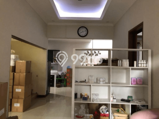 Jual Rumah Mewah Megah Dengan View Eksklusif di Darmo Permai, Surabaya Jual Rumah Mewah Megah Dengan View Eksklusif di Darmo Permai, Surabaya