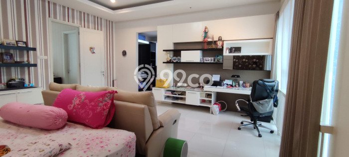 Disewakan Rumah Konsep Modern di Wiyung Surabaya dengan 4 KT Disewakan Rumah Konsep Modern di Wiyung Surabaya dengan 4 KT