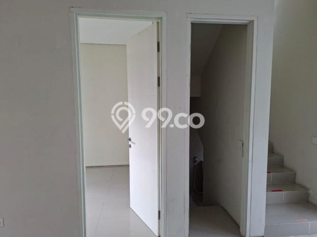 Dijual Hunian Rumah Terawat 2 Kamar di Citraland, Surabaya Dijual Hunian Rumah Terawat 2 Kamar di Citraland, Surabaya