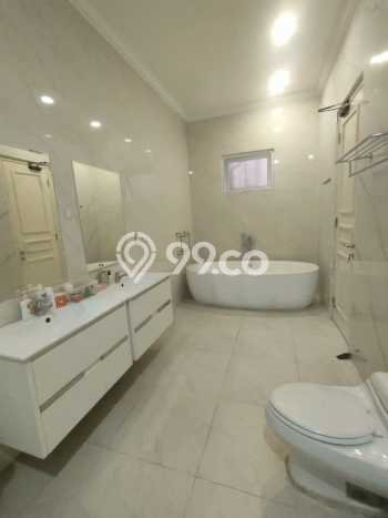 Rumah Elit Modern Tanpa Renovasi di Citraland Surabaya Rumah Elit Modern Tanpa Renovasi di Citraland Surabaya