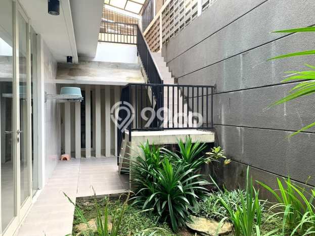 Rumah Terawat area , Surabaya, Luas Tanah 250m2m², Luas Bangunan 192m2m² Rumah Terawat area , Surabaya, Luas Tanah 250m2m², Luas Bangunan 192m2m²