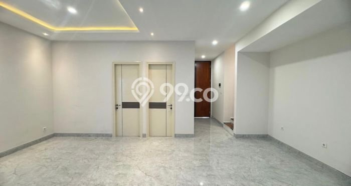 HARGA SPECIAL! Rumah Nyaman area , Surabaya, LT 135m2m² Bangunan 213m2m² BISA KPR! HARGA SPECIAL! Rumah Nyaman area , Surabaya, LT 135m2m² Bangunan 213m2m² BISA KPR!