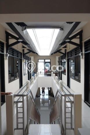 Rumah Kost untuk Dijual di Wonocolo dengan 16 KT, 12 KM, Luas 300m2 Rumah Kost untuk Dijual di Wonocolo dengan 16 KT, 12 KM, Luas 300m2
